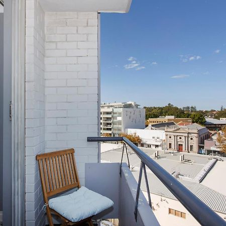 Central Hidden Gem - Fremantle Apartment Bagian luar foto