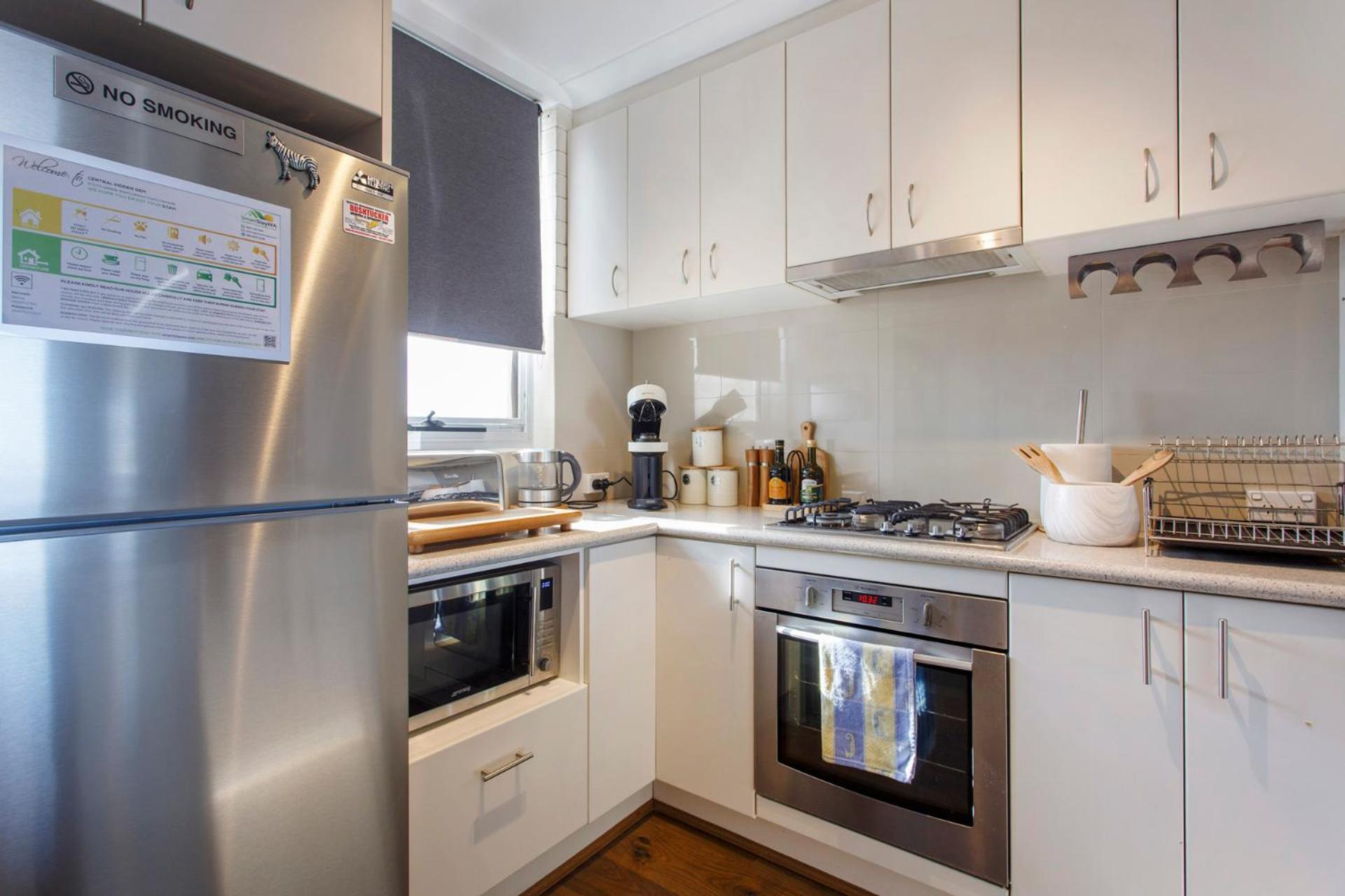 Central Hidden Gem - Fremantle Apartment Bagian luar foto